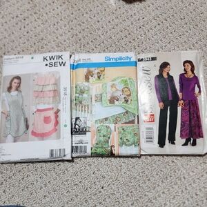 Bundles 3 Simplicity Sewing Pattern Collection
